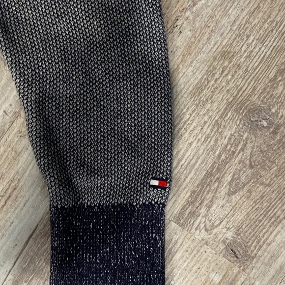 Tommy Hilfiger Sweater - Picture 4 of 5